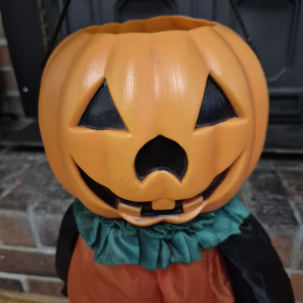 Vintage Kmart Halloween Jack-O-Lantern Candy Bucket Person Orange Blow Mold - Picture 3 of 7